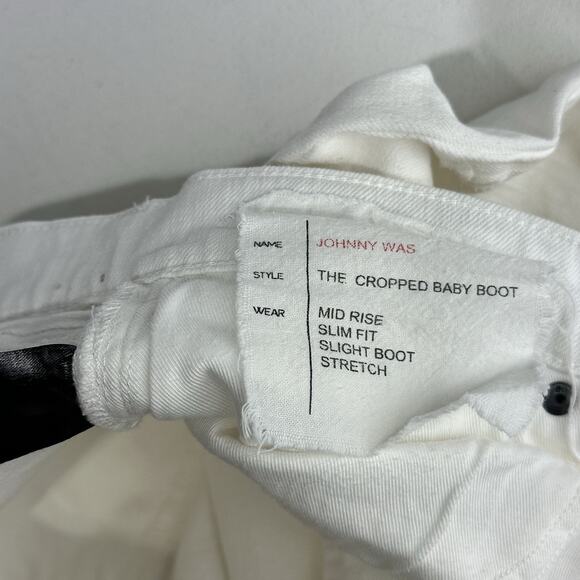 Johnny Was Cropped Baby Boot White Jeans women Flowers Eyelet size 32 - Picture 7 of 12